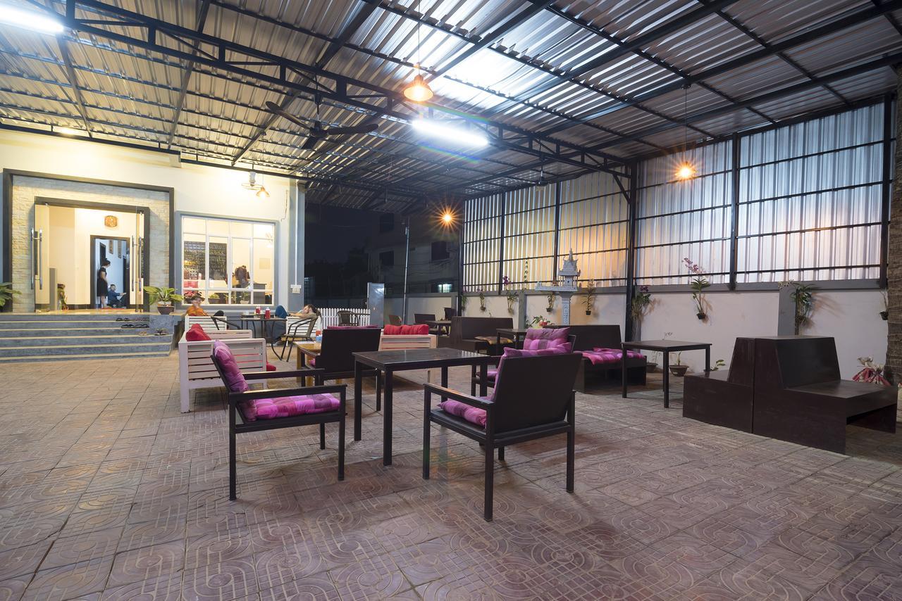 Agogo Hostel Сиемрип Экстерьер фото